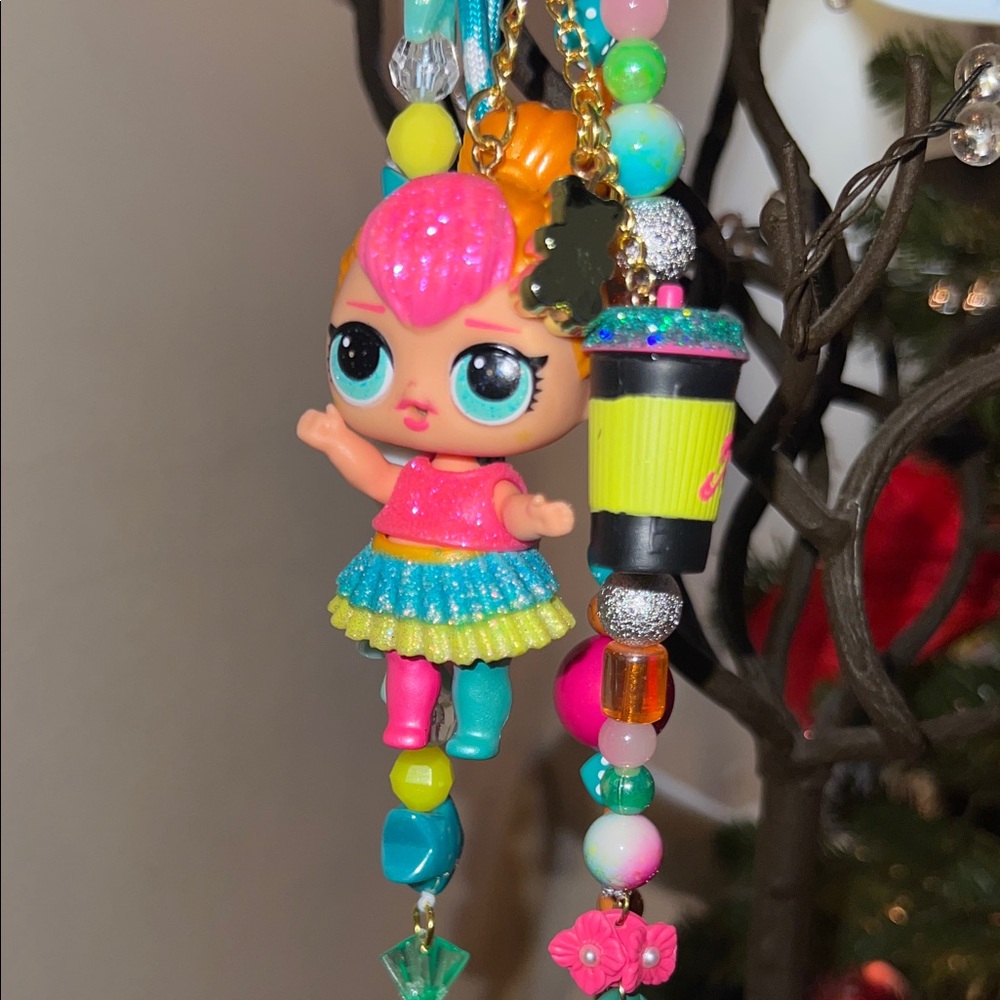 #9 L.O.L. Surprise! Doll Keycharm